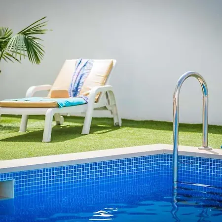 Playa De Fanabe Sleeps 8 With Pool Air Con And Wifi Costa Adeje (Tenerife)