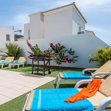 Vila Playa De Fanabe Sleeps 8 With Pool Air Con And Wifi