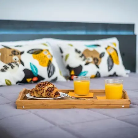 Vila Playa De Fanabe Sleeps 8 With Pool Air Con And Wifi