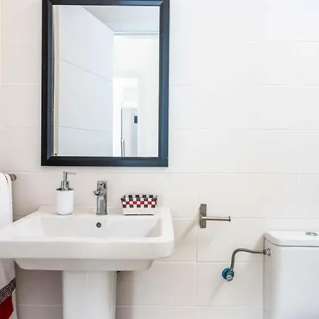 Playa De Fanabe Sleeps 8 With Pool Air Con And Wifi Costa Adeje (Tenerife)